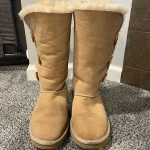 Tall Bailey Button Ugg - Sand - Size 7